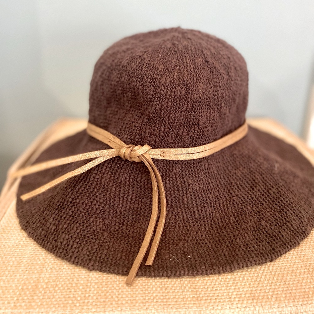 Bucket hat